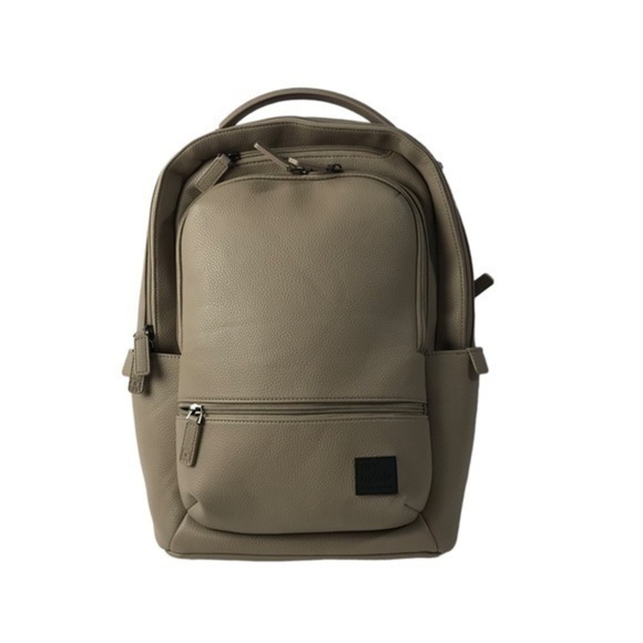 Gry Mattr by Joe Mimran Handbags - Gry Mattr by Joe Mimran Travel Essentials Backpack